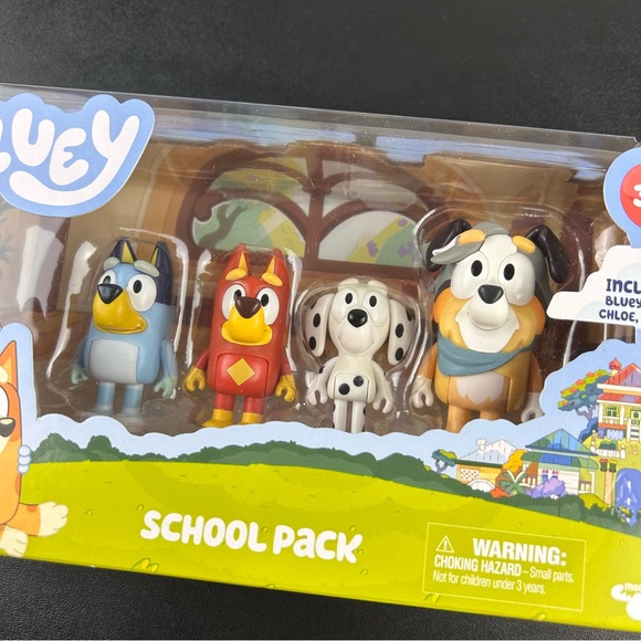 Bluey School Pack Figure Set 4-Pack includes Bluey, Rusty, Chloe, Calypso - Picture 11 of 11